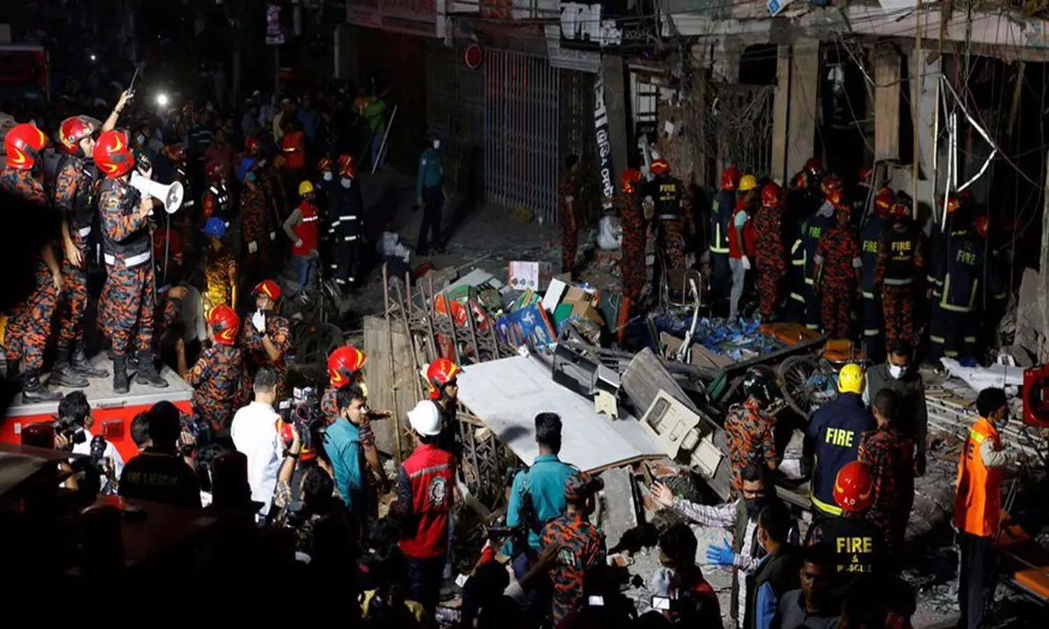 భారీ పేలుడు : 17 మంది మృతి