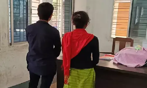 lesbian couple, love marriage