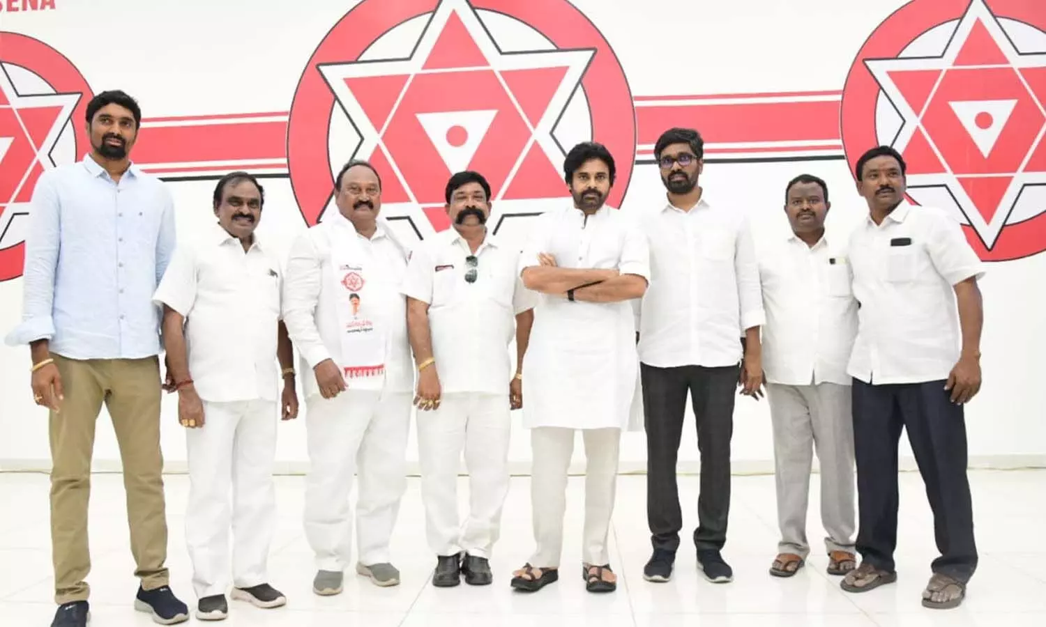 జనసేనలోకి ఇద్దరు మాజీ ఎమ్మెల్యేలు