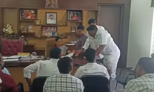 వివాదంలో ఏపీ మంత్రి