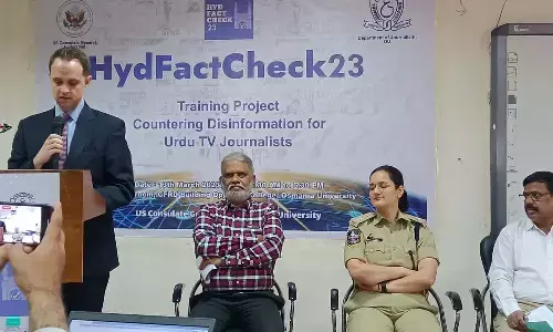 తప్పుడు సమాచారం ప్రజాస్వామ్యానికే ముప్పు