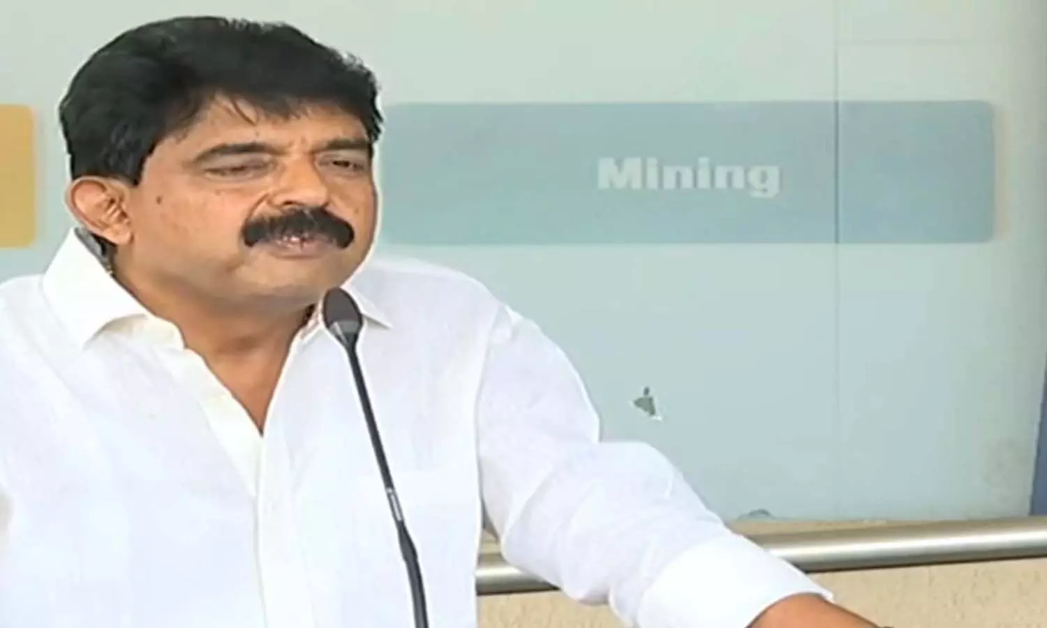 YSRCP : డ్రగ్స్ ర్యాకెట్ అంతా చంద్రబాబు బంధువులే