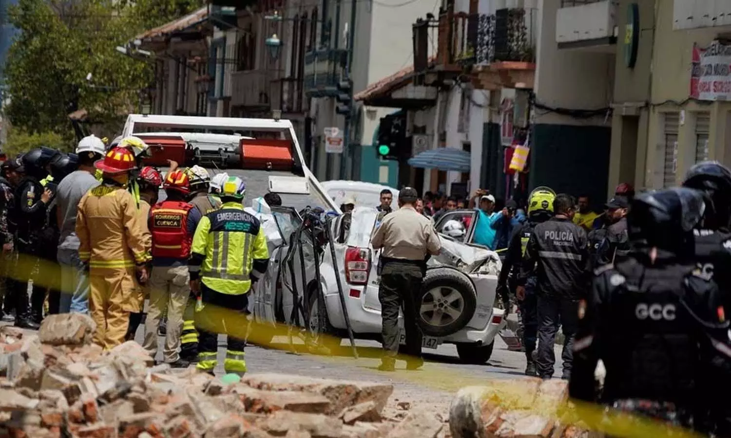 earthquake, prru, ecuador earthquake, prru, ecuador
