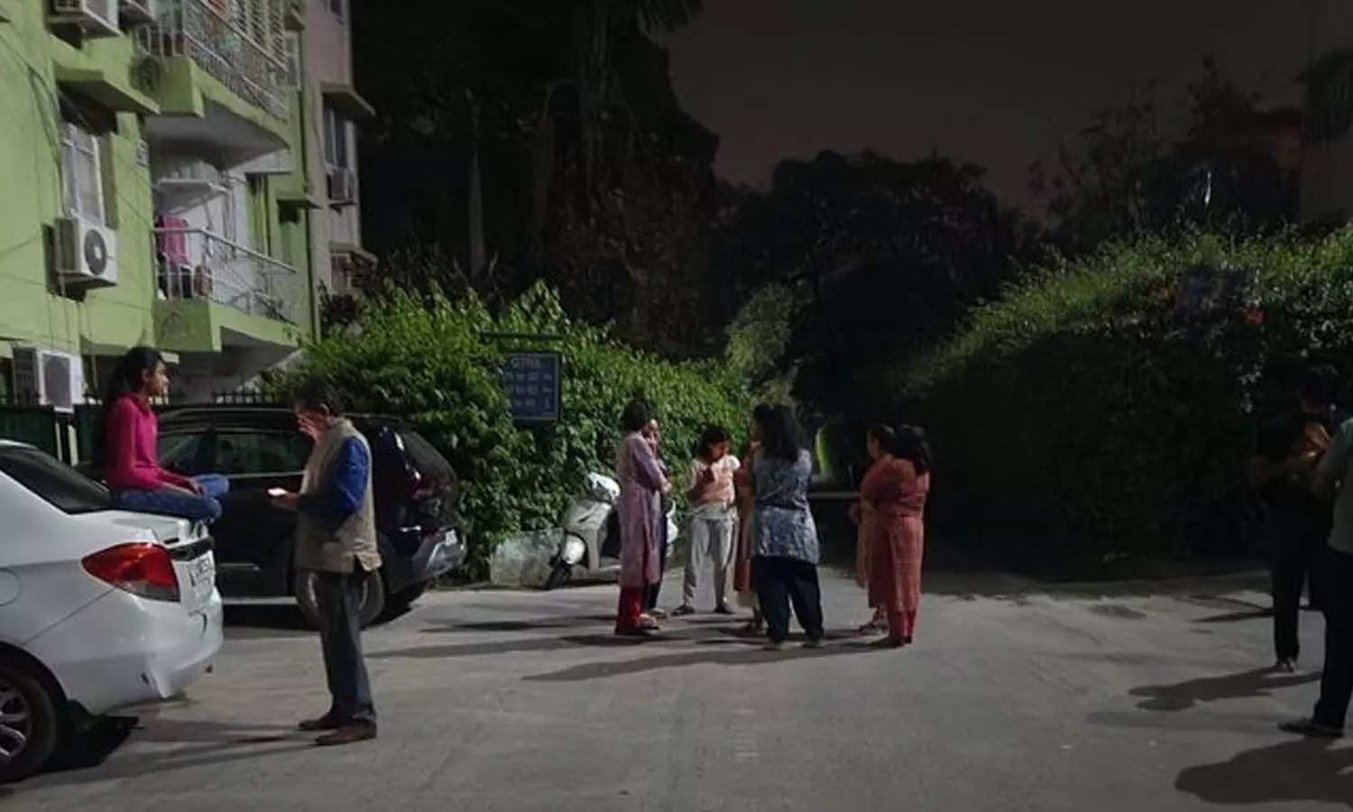 ఉత్తర భారతంలో భూ ప్రకంపనలు ఉత్తర భారతంలో భూ ప్రకంపనలు