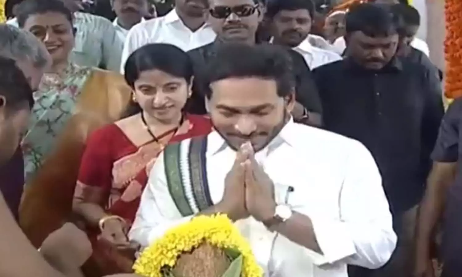 జగన్ నివాసంలో ఉగాది వేడుకలు