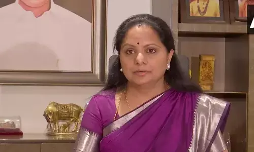 నేడు హైదరాబాద్‌కు కవిత