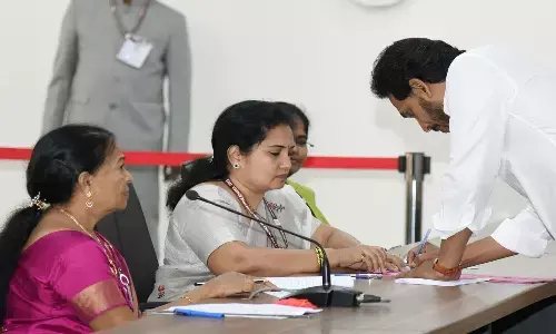 Big Breaking : జగన్‌కు మళ్లీ ఝలక్.. ఆ  ఇద్దరూ ఎవరు?