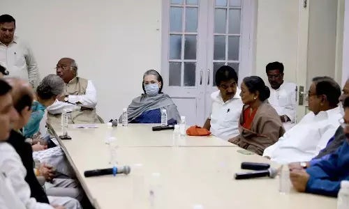 కాంగ్రెస్ ఇక రోడ్డు మీదనే