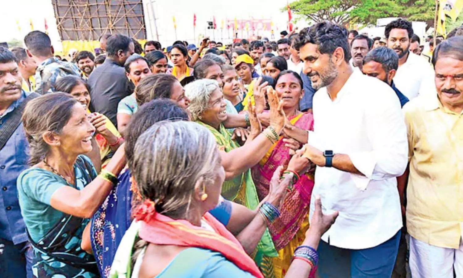 నేడు పెనుగొండలోకి చినబాబు నేడు పెనుగొండలోకి చినబాబు