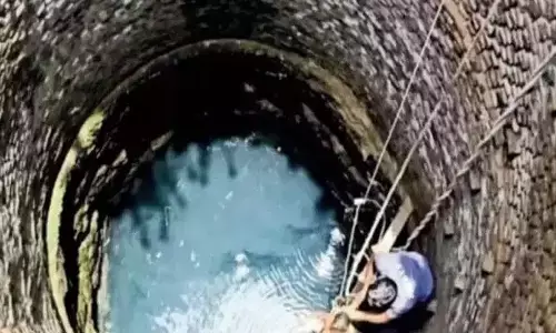 madhya pradesh crime, woman jumps into well