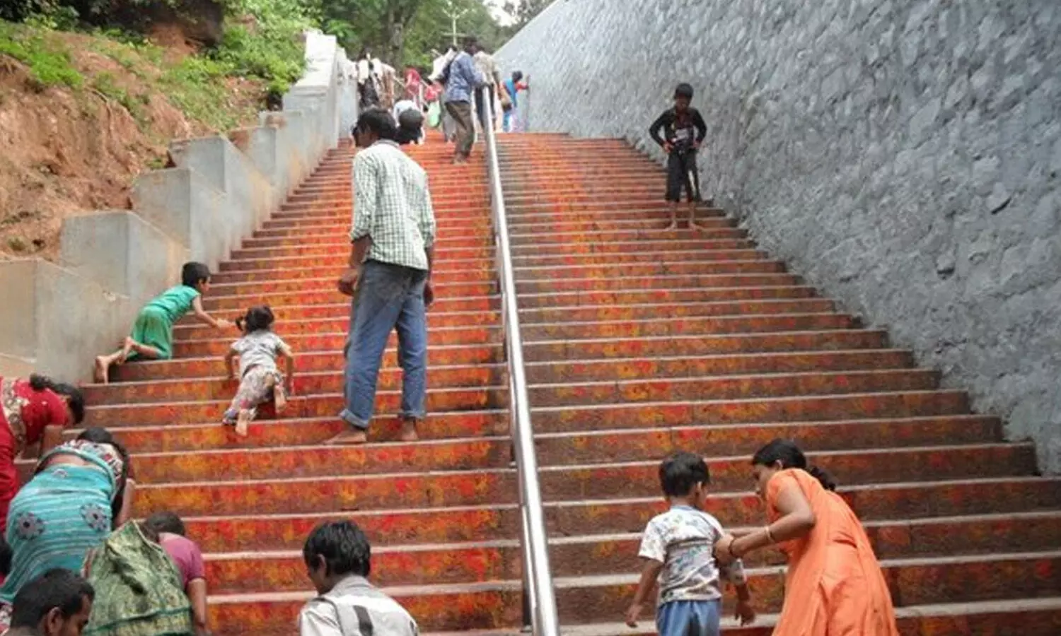 నడకమార్గం భక్తులకు గుడ్‌న్యూస్