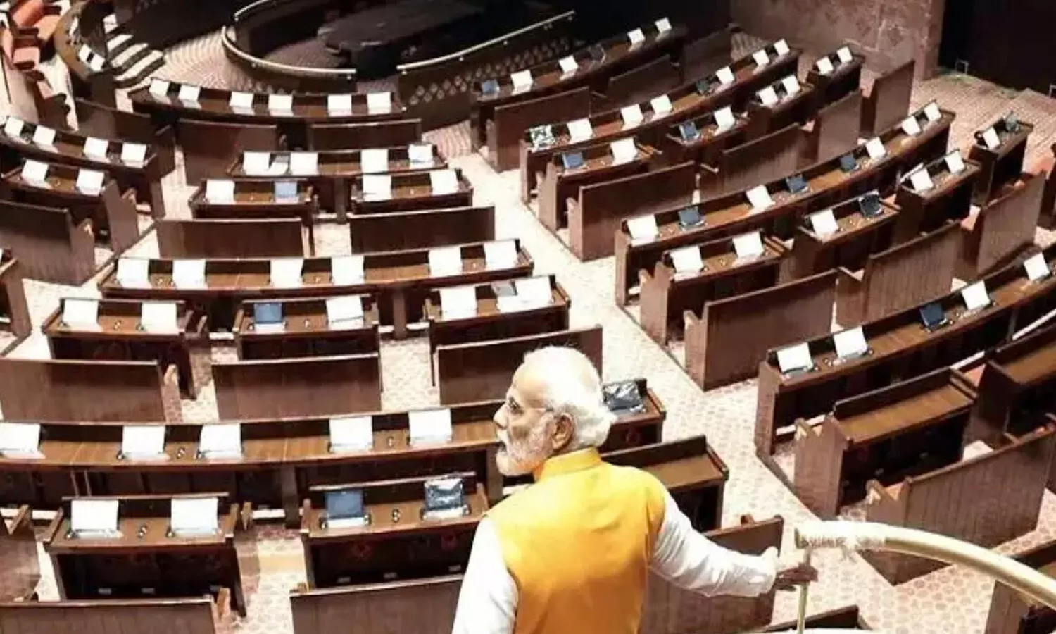 నూతన పార్లమెంటుకు మోదీ నూతన పార్లమెంటుకు మోదీ