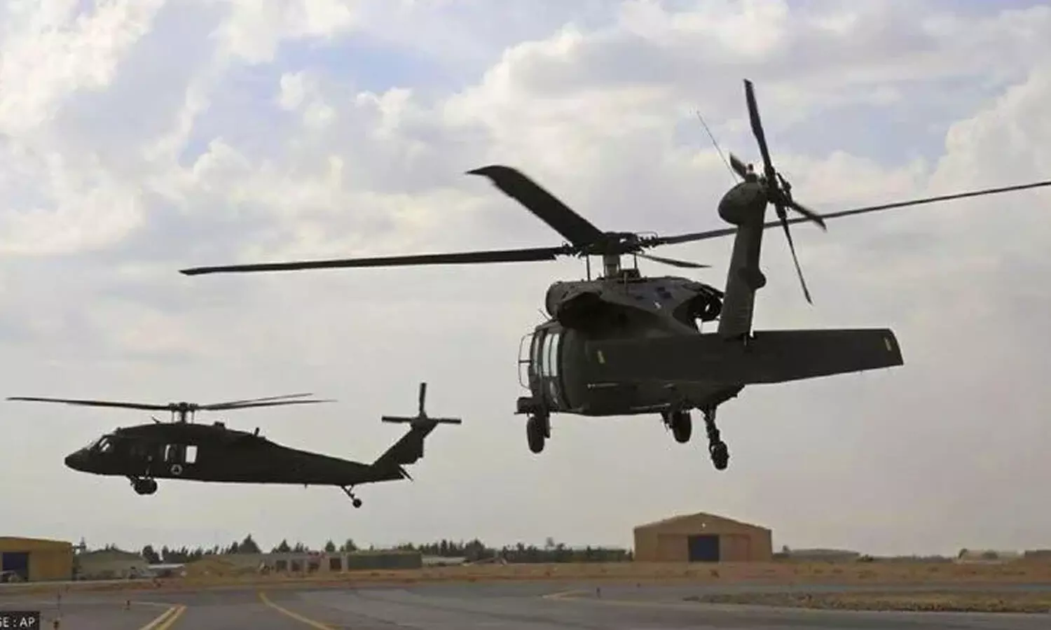 9 soldiers killed in two army helicopters crash