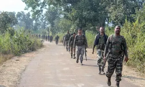 Breaking : ములుగు జిల్లాలో ఎన్‌కౌంటర్.. ముగ్గురు మావోయిస్టుల మృతి