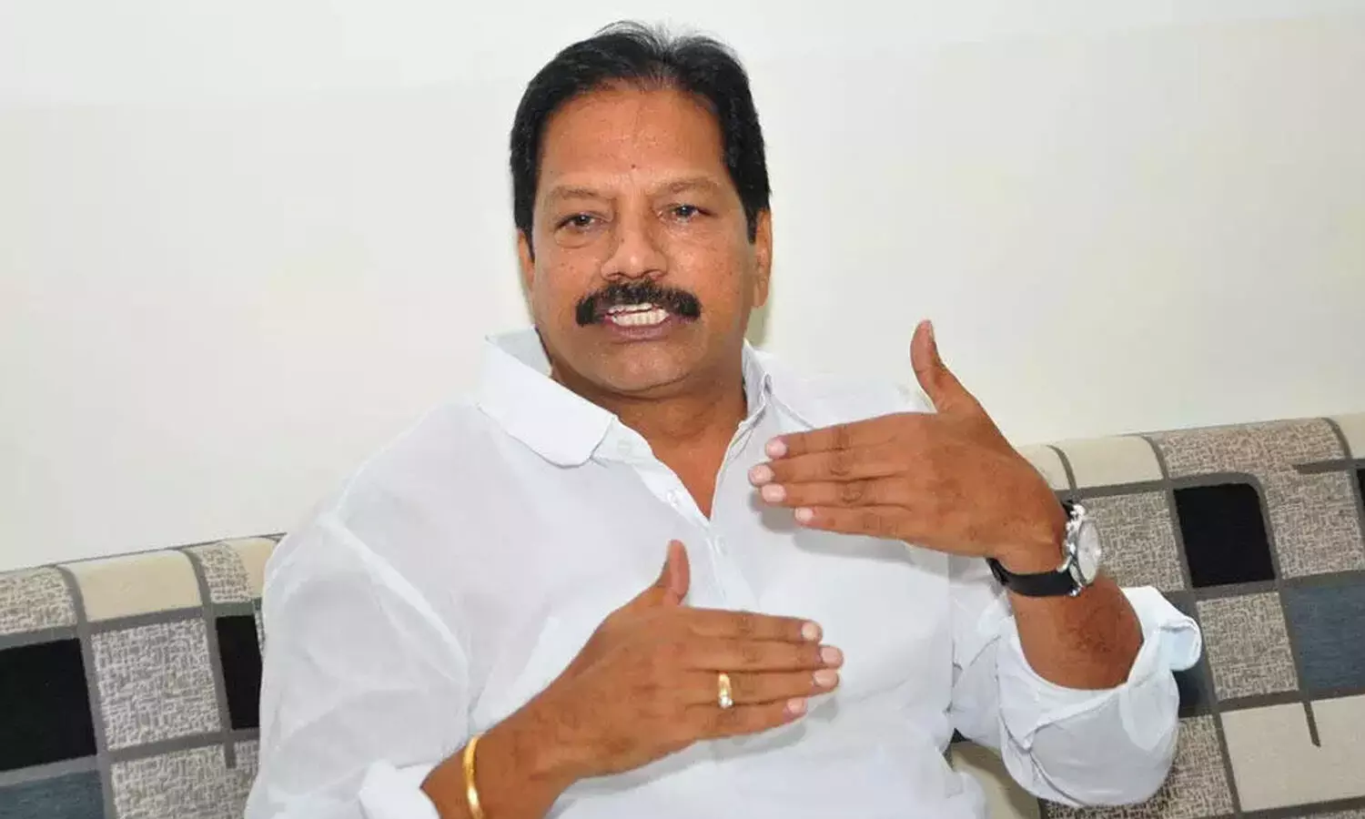 కోన రఘుపతి వివాదాస్పద వ్యాఖ్యలు