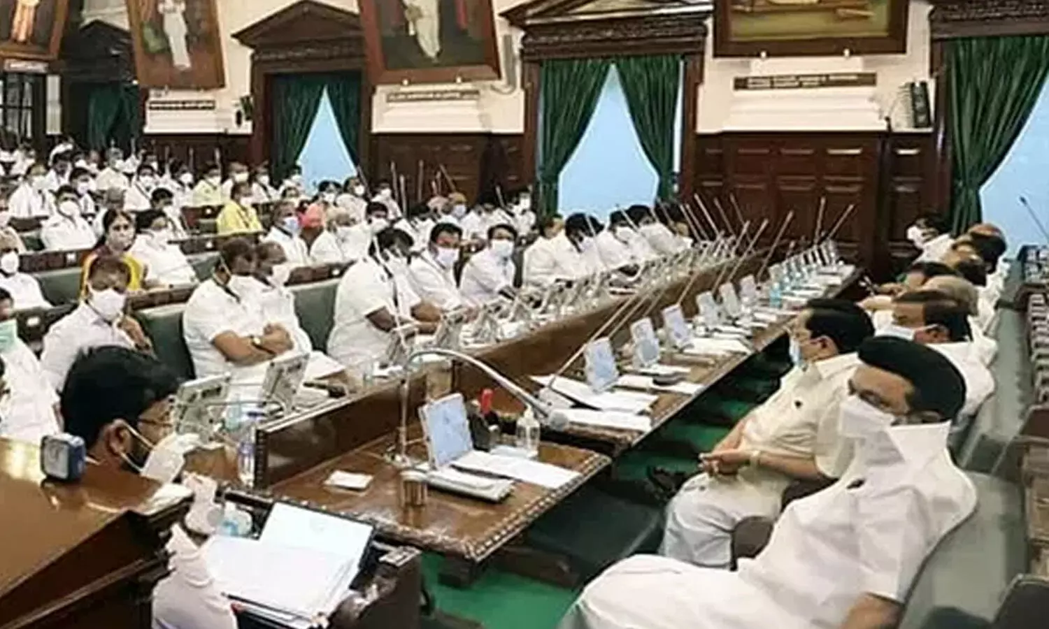 చెన్నై టీంను నిషేధించండి