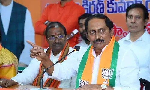 జగన్ ప్రభుత్వంపై త్వరలోనే స్పందిస్తా