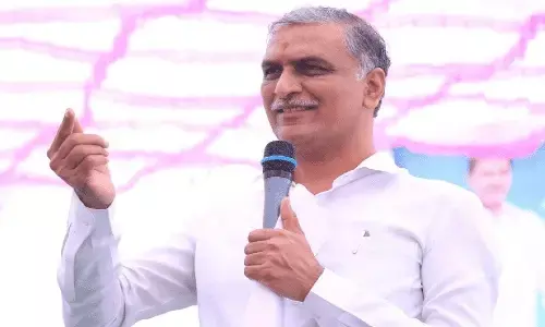 ఆంధ్ర మంత్రులకు హరీశ్ రావు వార్నింగ్