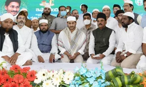 నేడు బెజవాడలో జగన్ పర్యటన