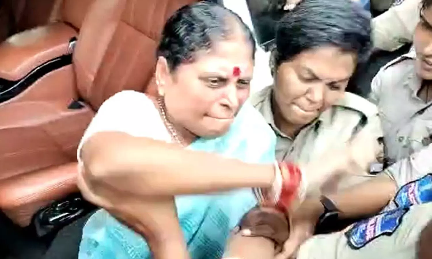 ys vijayamma, attack, police