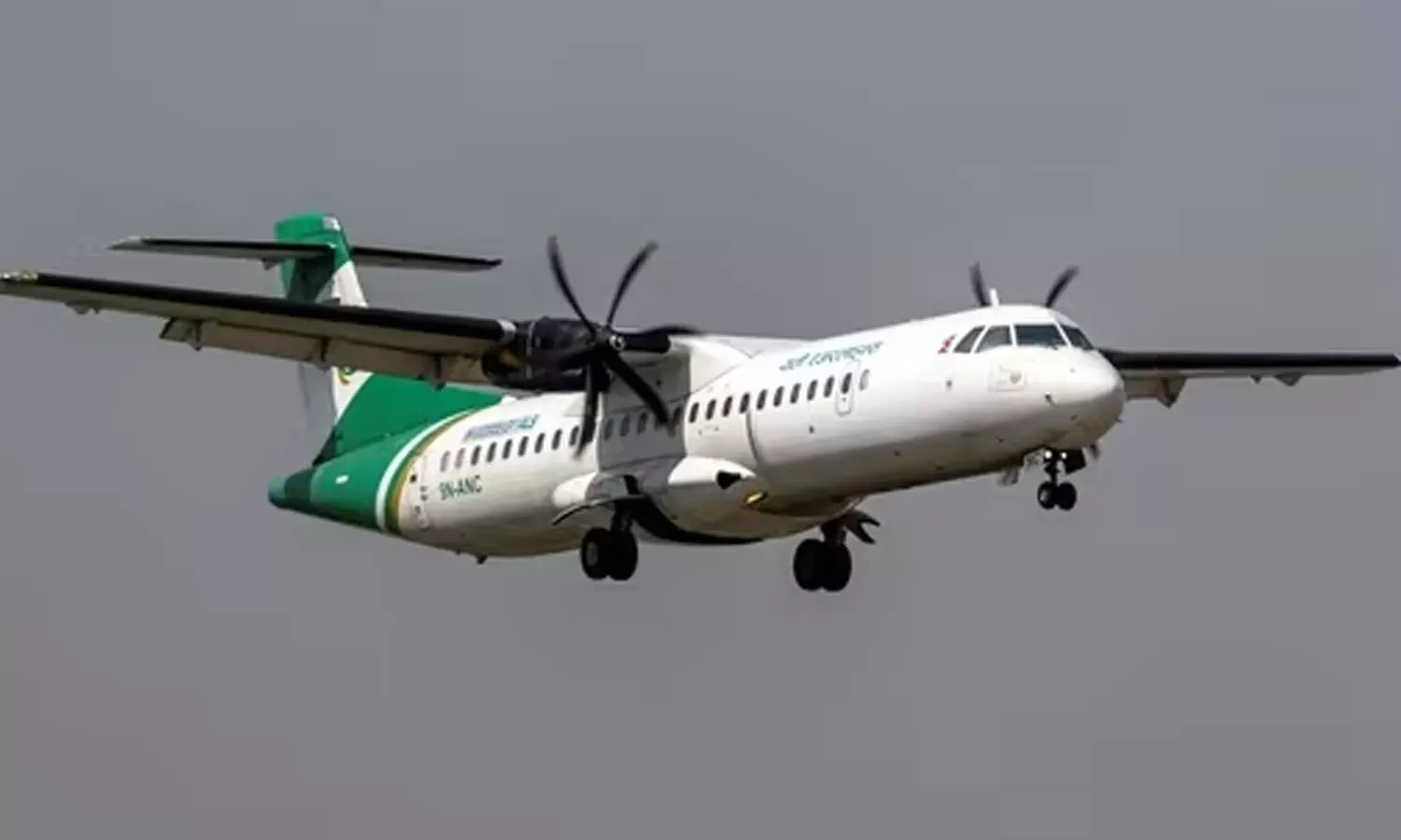 విమానంలో మంటలు : అత్యవసర ల్యాండింగ్