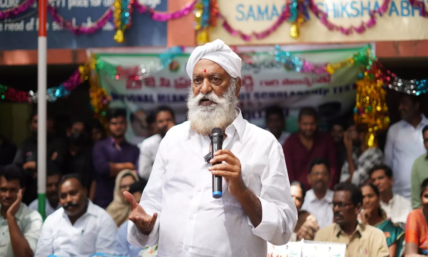 Andhra Pradesh : పోలీసులపై జేసీ ప్రభాకర్ రెడ్డి సంచలన కామెంట్స్