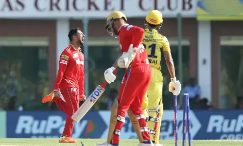 మ్యాచ్ అలా మలుపు తిరిగి చివరకు