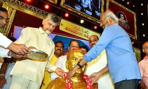 రజనీ దెబ్బకు అక్కడ టీడీపీ విజయం గ్యారంటీనట