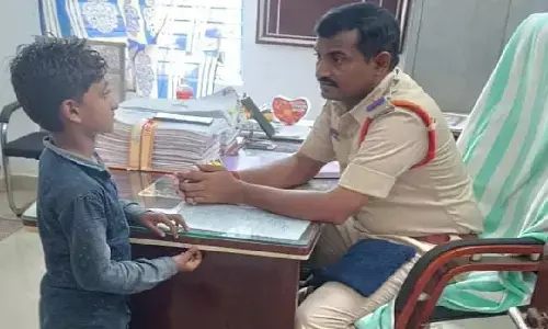 సార్ ప్లీజ్.. మా నాన్నకు బుద్ధి చెప్పండి : పోలీసులకు చిన్నారి విజ్ఞప్తి