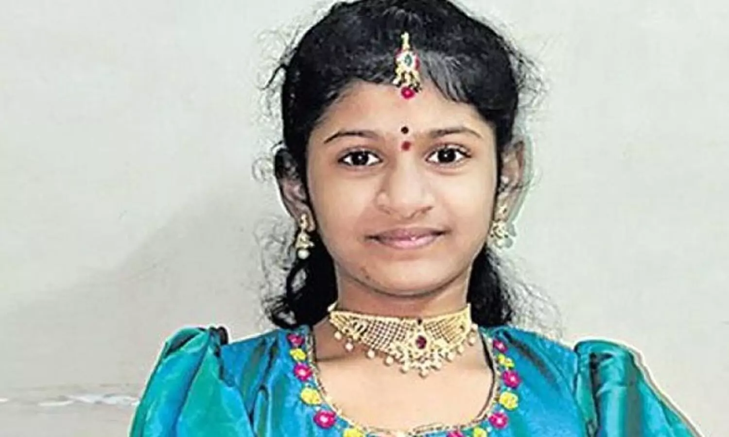 పదో తరగతి ఫలితాల్లో ప్రతిభ చాటిన 6వ తరగతి విద్యార్థిని