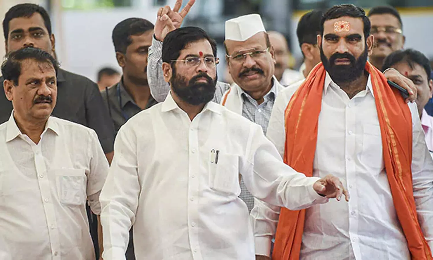 షిండేకు ఎదురుదెబ్బ