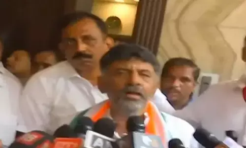 Karnataka results : కన్నీరు పెట్టుకున్న డీకే