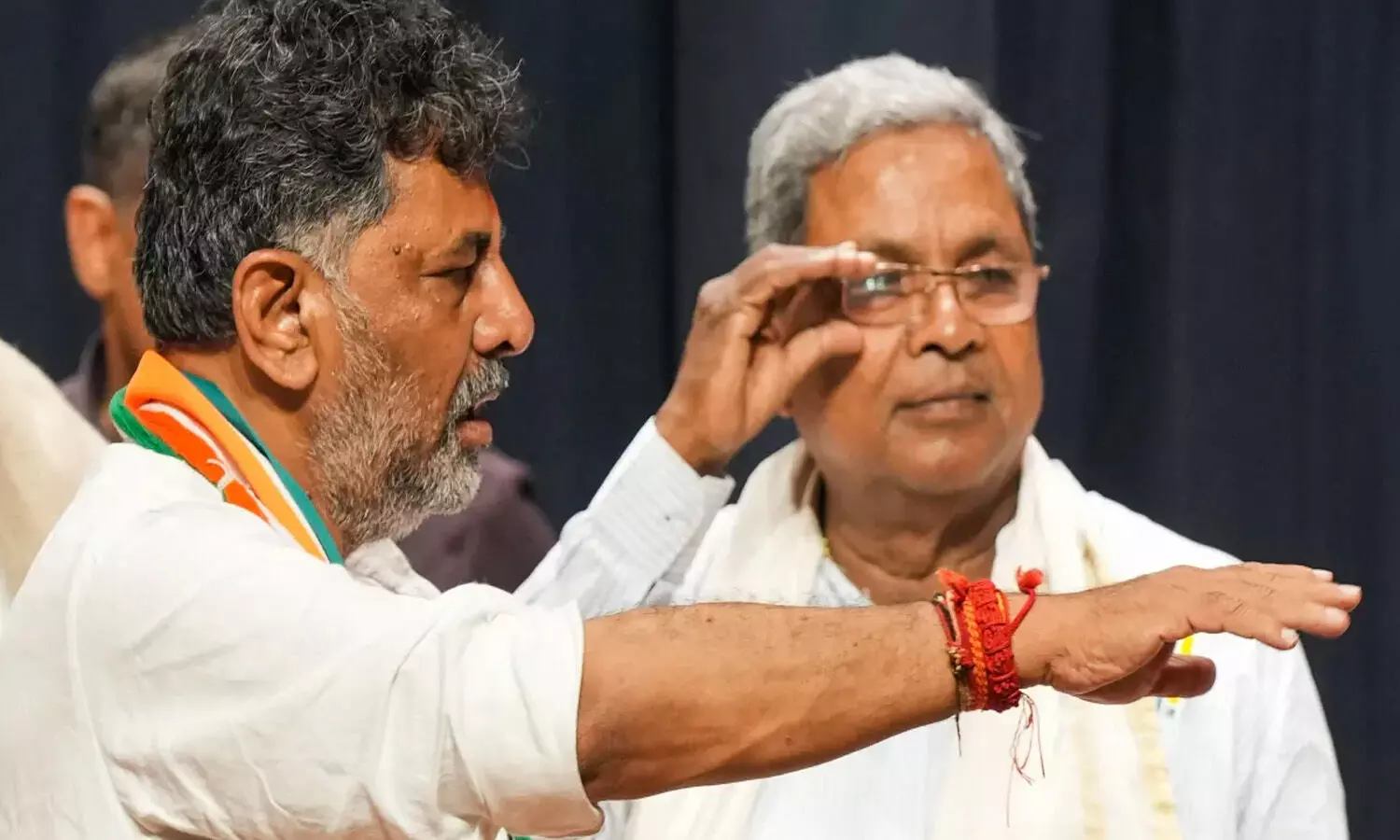 నేడు ఢిల్లీకి డీకే