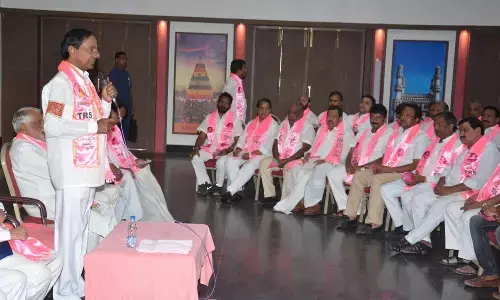 రేపు బీఆర్ఎస్‌ఎల్‌పీ సమావేశం