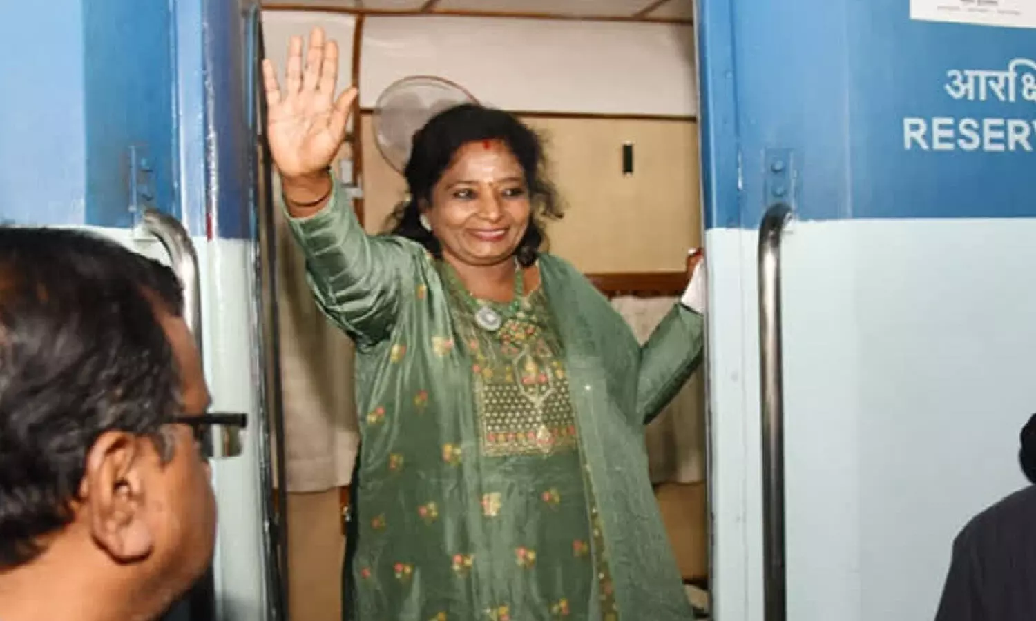 నేడు భద్రాచలానికి గవర్నర్