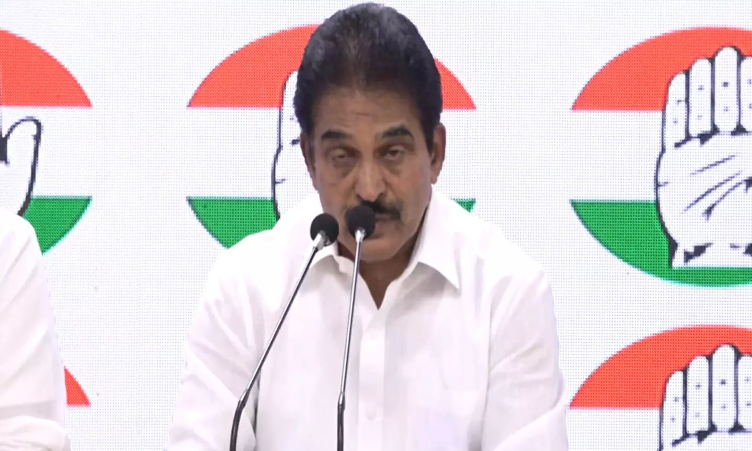 రాజీ కుదిరింది : కేసీ వేణుగోపాల్ రాజీ కుదిరింది : కేసీ వేణుగోపాల్