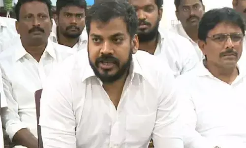 తండ్రి సాక్షిగా... జగన్ వెంటే ఉంటా