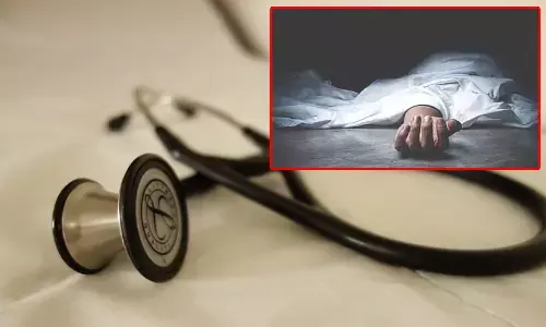 భార్యను చంపి ఆత్మహత్య చేసుకున్న భర్త.. తృటిలో తప్పించుకున్న కొడుకు