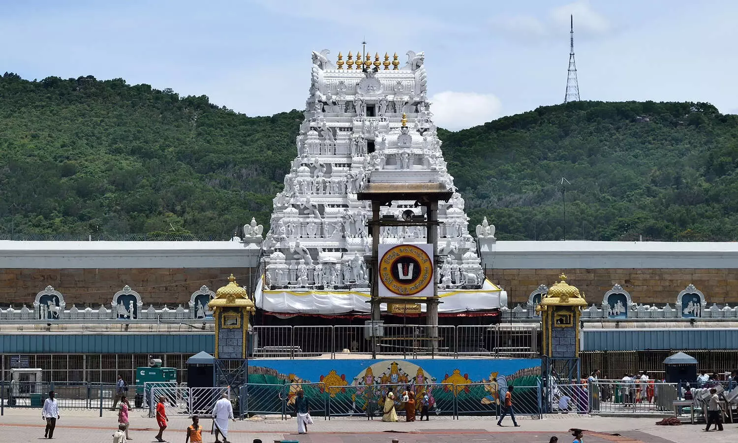 crowd in tirumala today