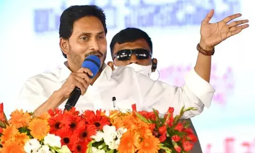 చంద్రబాబును నమ్మొద్దు