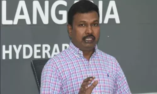 వివాదాల్లో హెల్త్ డైరెక్టర్ శ్రీనివాస రావు