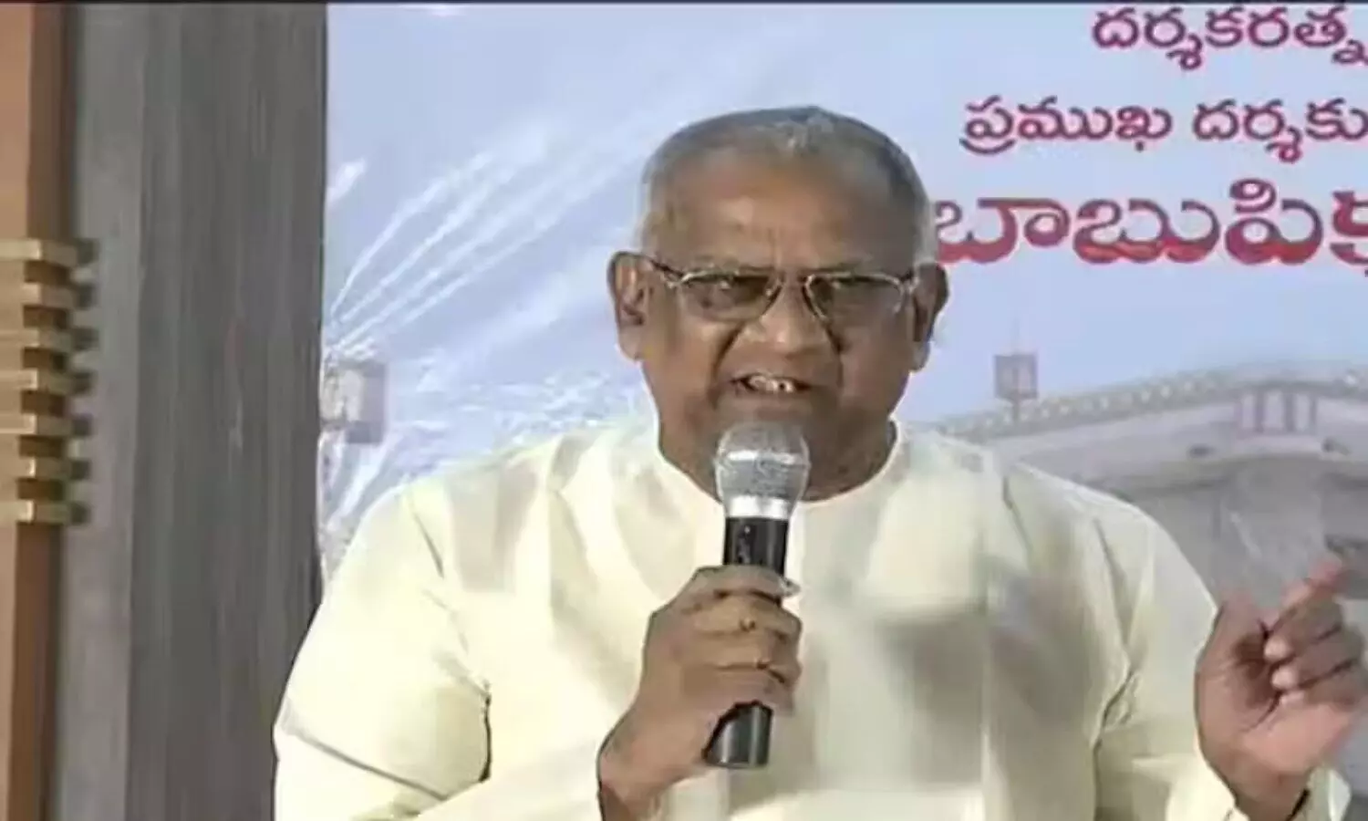 పవన్ కళ్యాణ్ కు కాపు సంక్షేమ సేన సహకారం