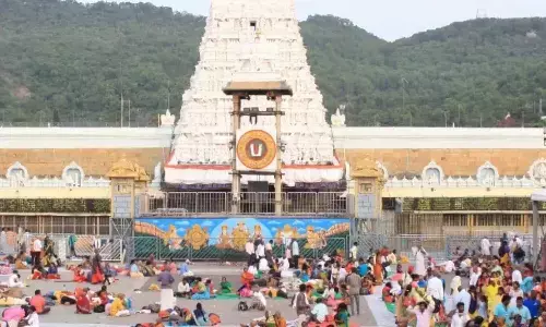 today crowd in tirumala, tirumala latest updates, tirumala tirupathi devasthanam, may29th tirumala income
