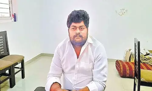 సెటిల్మెంట్లకు దిగిన దస్తగిరి