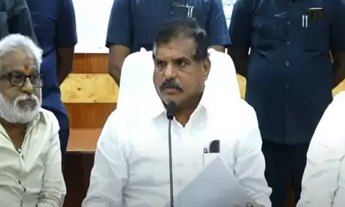 రైళ్ల ప్రమాదం : ఏపీ ప్రయాణికుల వివరాలు వెల్లడించిన మంత్రి