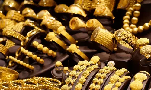 స్థిరంగానే ధరలు.. నేటి గోల్డ్ రేట్స్ ఇవిగో