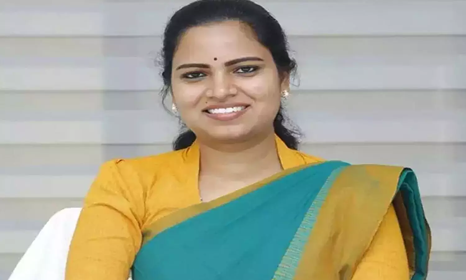 atrocity case,  registered , vidadala rajini,  ex-minister