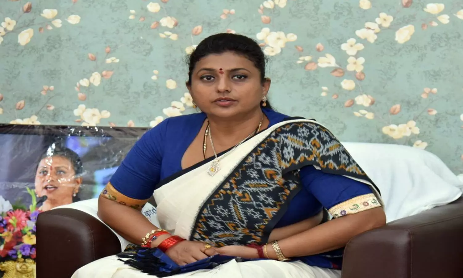 మంత్రి రోజాకు అస్వస్థత మంత్రి రోజాకు అస్వస్థత