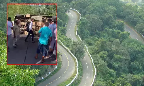tempo vehicle accident in tirumala ghat road