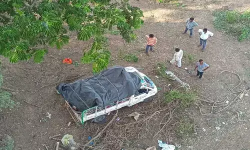 bhadradri kothagudem district, road accident